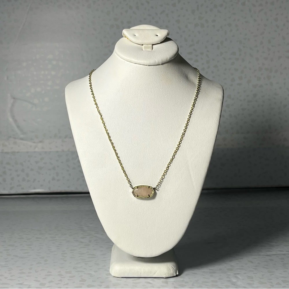 Kendra Scott Elisa Gold Pendant Necklace in Light Pink